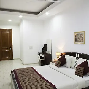 2* Hotel Kshitij Royale